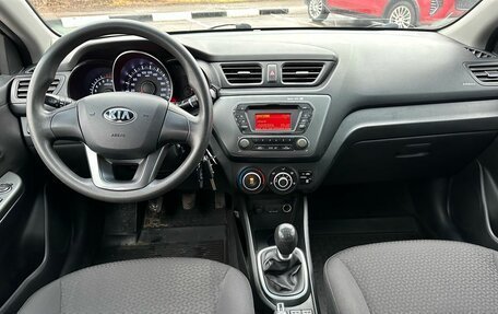 KIA Rio III рестайлинг, 2013 год, 739 000 рублей, 17 фотография