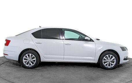 Skoda Octavia, 2018 год, 1 585 000 рублей, 4 фотография