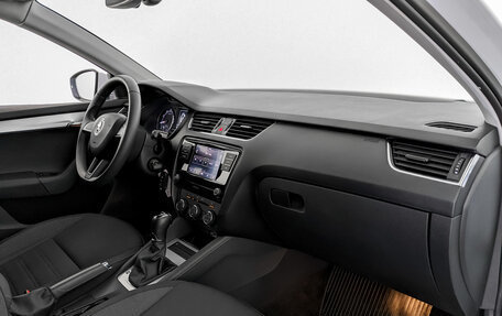 Skoda Octavia, 2018 год, 1 585 000 рублей, 11 фотография