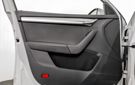 Skoda Octavia, 2018 год, 1 585 000 рублей, 19 фотография