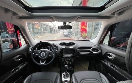 Jeep Renegade I рестайлинг, 2020 год, 1 488 000 рублей, 10 фотография