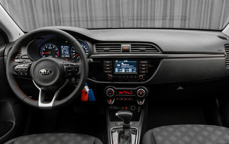 KIA Rio IV, 2017 год, 1 330 000 рублей, 10 фотография