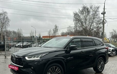 Toyota Highlander, 2025 год, 6 490 000 рублей, 2 фотография