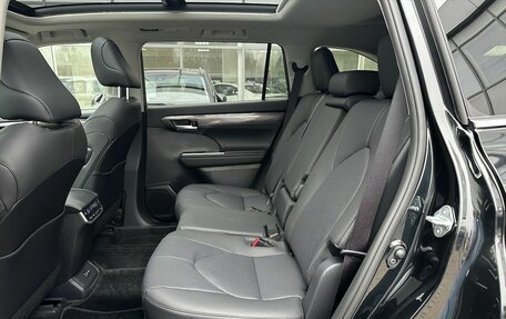 Toyota Highlander, 2025 год, 6 490 000 рублей, 20 фотография