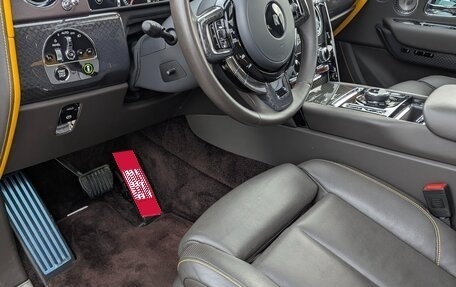 Rolls-Royce Cullinan, 2021 год, 43 000 000 рублей, 7 фотография