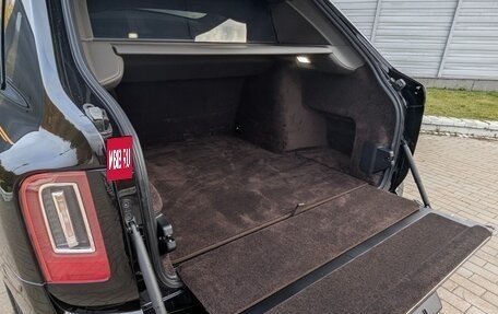 Rolls-Royce Cullinan, 2021 год, 43 000 000 рублей, 20 фотография