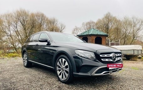 Mercedes-Benz E-Класс, 2017 год, 2 540 000 рублей, 3 фотография