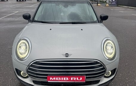 MINI Clubman, 2020 год, 2 400 000 рублей, 1 фотография