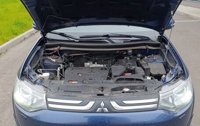 Mitsubishi Outlander III рестайлинг 3, 2013 год, 1 200 000 рублей, 1 фотография