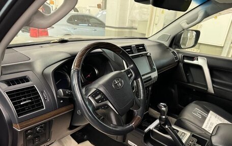 Toyota Land Cruiser Prado 150 рестайлинг 2, 2017 год, 5 500 000 рублей, 7 фотография