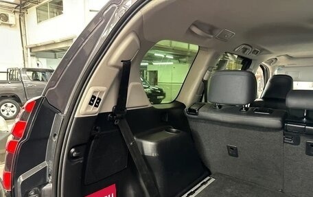 Toyota Land Cruiser Prado 150 рестайлинг 2, 2017 год, 5 500 000 рублей, 10 фотография