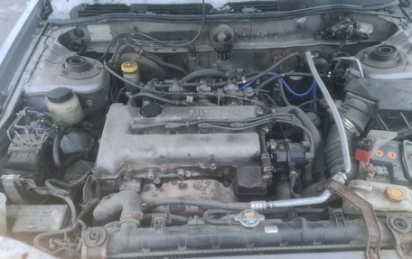 Nissan Avenir II, 2002 год, 350 000 рублей, 11 фотография