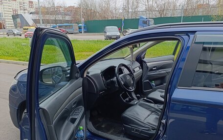 Mitsubishi Outlander III рестайлинг 3, 2013 год, 1 200 000 рублей, 8 фотография