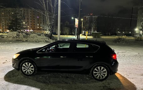 Opel Astra J, 2012 год, 610 000 рублей, 1 фотография