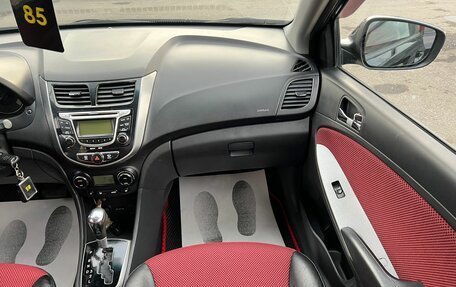 Hyundai Solaris II рестайлинг, 2011 год, 899 000 рублей, 19 фотография