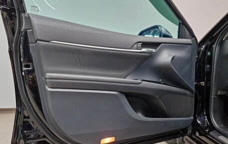 Toyota Camry, 2021 год, 2 895 000 рублей, 9 фотография