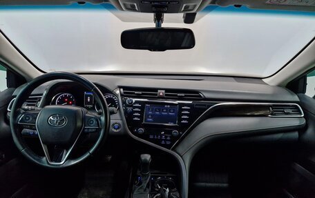 Toyota Camry, 2021 год, 2 895 000 рублей, 13 фотография