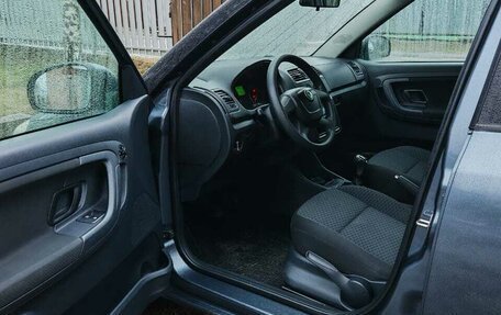 Skoda Fabia II, 2010 год, 420 000 рублей, 10 фотография