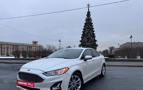 Ford Fusion (North America) II, 2020 год, 1 790 000 рублей, 2 фотография