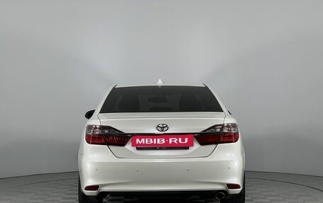 Toyota Camry, 2014 год, 1 990 000 рублей, 6 фотография