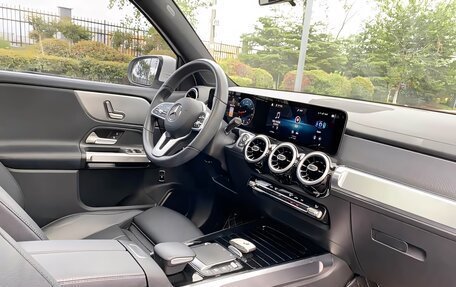 Mercedes-Benz GLB, 2022 год, 2 399 000 рублей, 9 фотография