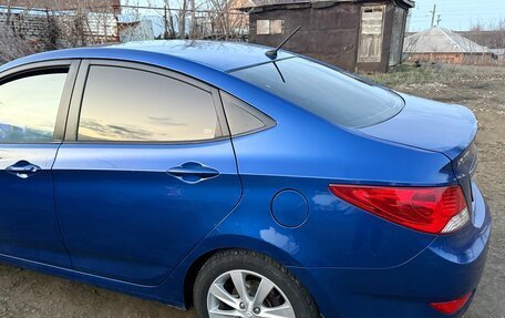 Hyundai Solaris II рестайлинг, 2012 год, 975 000 рублей, 5 фотография