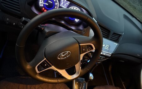 Hyundai Solaris II рестайлинг, 2012 год, 975 000 рублей, 19 фотография