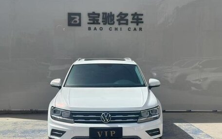Volkswagen Tiguan II, 2022 год, 2 200 000 рублей, 2 фотография