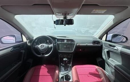 Volkswagen Tiguan II, 2022 год, 2 200 000 рублей, 7 фотография