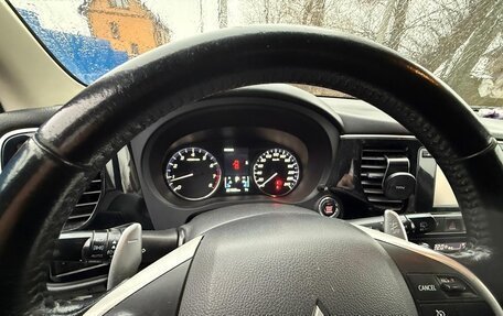 Mitsubishi Outlander III рестайлинг 3, 2013 год, 1 150 000 рублей, 5 фотография