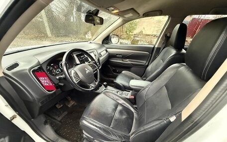 Mitsubishi Outlander III рестайлинг 3, 2013 год, 1 150 000 рублей, 6 фотография