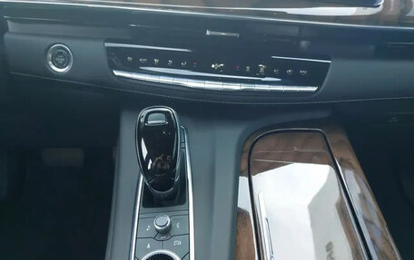 Cadillac Escalade V, 2024 год, 20 578 800 рублей, 10 фотография