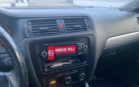 Volkswagen Jetta VI, 2012 год, 988 000 рублей, 7 фотография