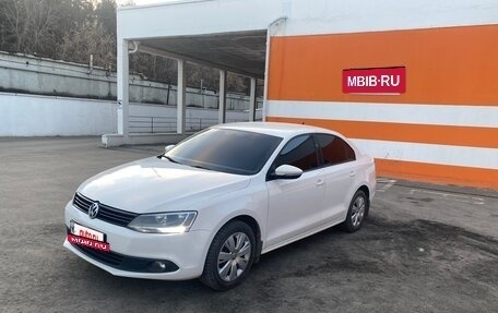Volkswagen Jetta VI, 2012 год, 988 000 рублей, 3 фотография