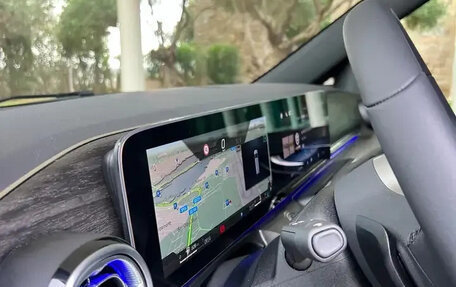 Mercedes-Benz V-Класс, 2024 год, 9 965 000 рублей, 8 фотография