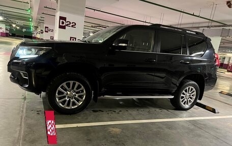 Toyota Land Cruiser Prado 150 рестайлинг 2, 2019 год, 5 550 000 рублей, 11 фотография