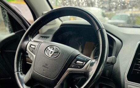 Toyota Land Cruiser Prado 150 рестайлинг 2, 2019 год, 5 550 000 рублей, 21 фотография