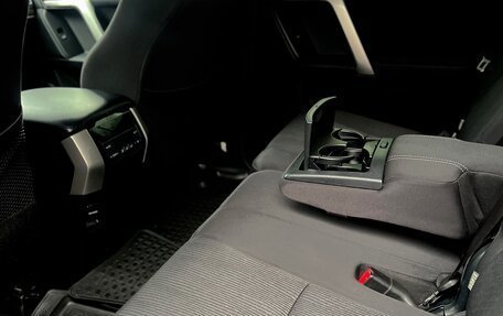 Toyota Land Cruiser Prado 150 рестайлинг 2, 2019 год, 5 550 000 рублей, 19 фотография