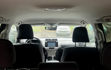 Toyota Land Cruiser Prado 150 рестайлинг 2, 2019 год, 5 550 000 рублей, 22 фотография