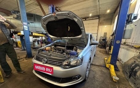 Volkswagen Polo VI (EU Market), 2014 год, 750 000 рублей, 2 фотография