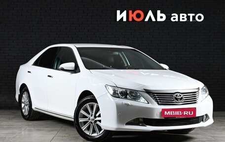 Toyota Camry, 2013 год, 1 995 000 рублей, 3 фотография