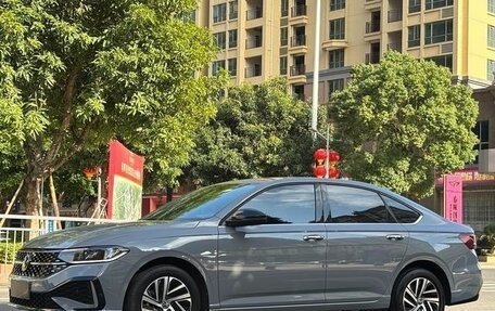 Volkswagen Lavida, 2023 год, 1 850 000 рублей, 1 фотография