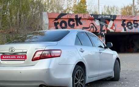 Toyota Camry, 2006 год, 830 000 рублей, 3 фотография