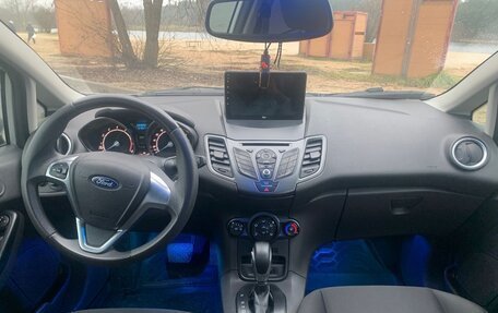 Ford Fiesta, 2015 год, 900 000 рублей, 6 фотография