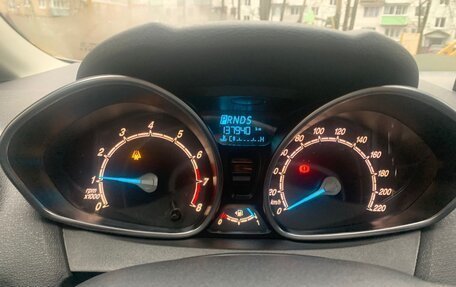 Ford Fiesta, 2015 год, 900 000 рублей, 5 фотография