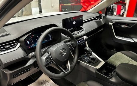 Toyota RAV4, 2025 год, 4 070 000 рублей, 11 фотография