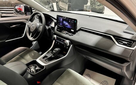 Toyota RAV4, 2025 год, 4 070 000 рублей, 17 фотография