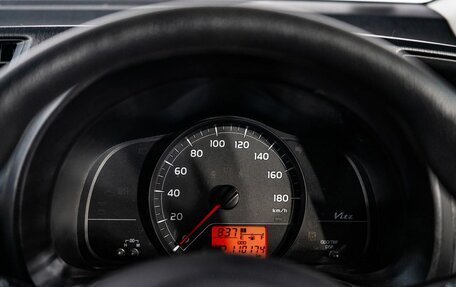 Toyota Vitz, 2011 год, 800 000 рублей, 10 фотография