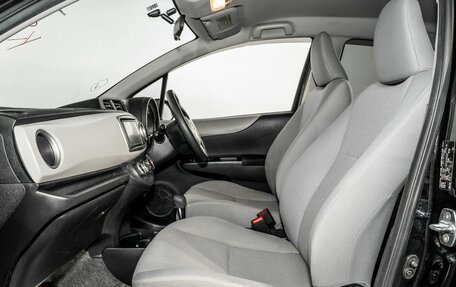 Toyota Vitz, 2011 год, 800 000 рублей, 6 фотография