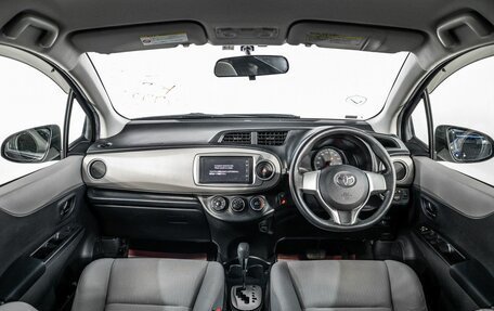 Toyota Vitz, 2011 год, 800 000 рублей, 8 фотография